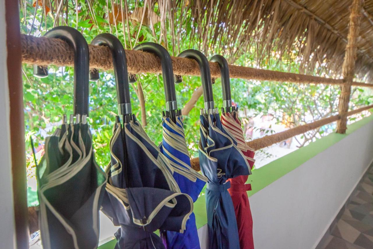 Dhangethi Inn Luaran gambar