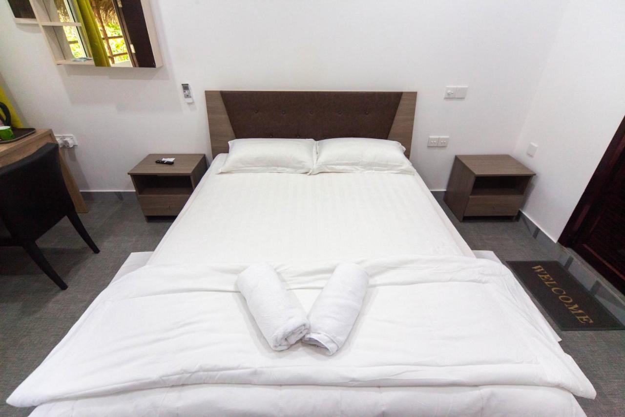 Dhangethi Inn Luaran gambar