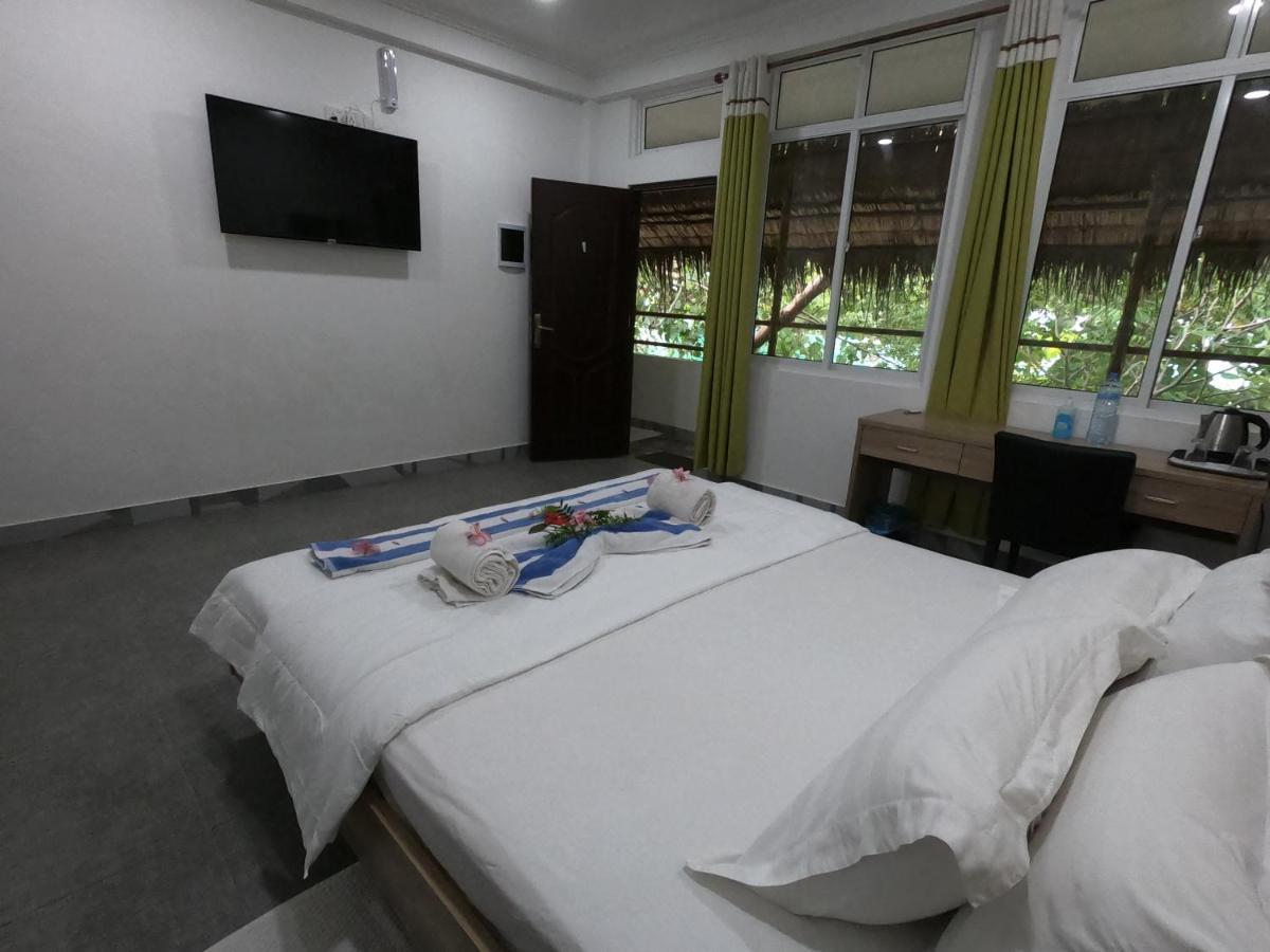 Dhangethi Inn Luaran gambar